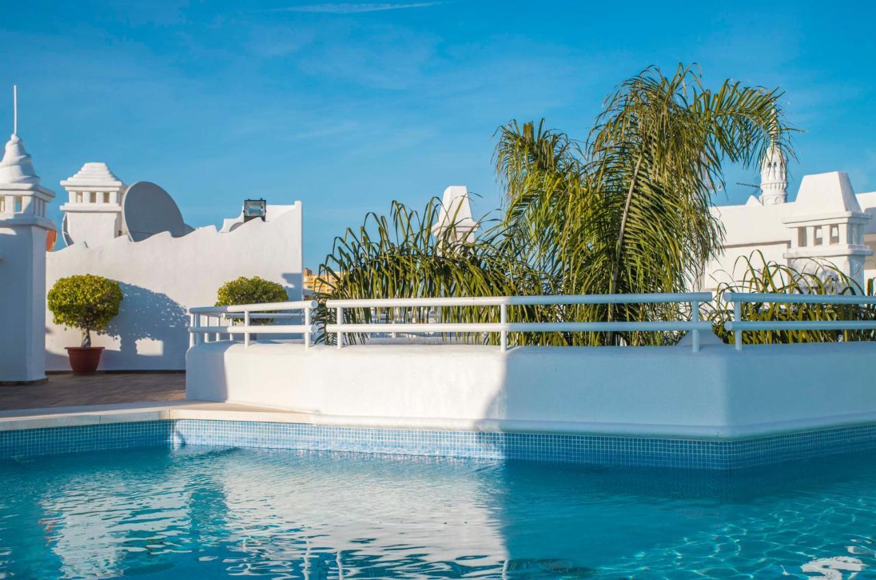 Popeye Suite: Puerto Marina Island Retreat with Rooftop Pool Benalmadena Exterior photo