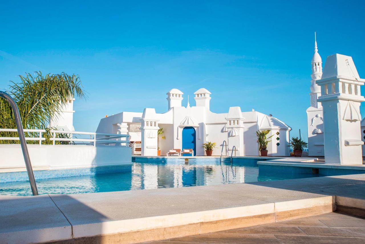 Popeye Suite: Puerto Marina Island Retreat with Rooftop Pool Benalmadena Exterior photo